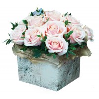 Коробочка с 15 розами